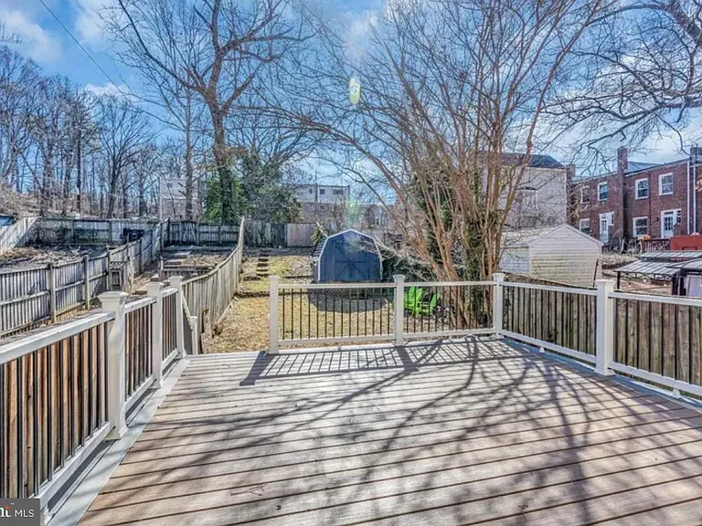 4011 Blaine St NE — Photo 5