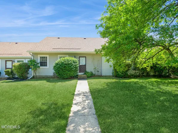 95 Halls Croft Road #E, Freehold, NJ 07728