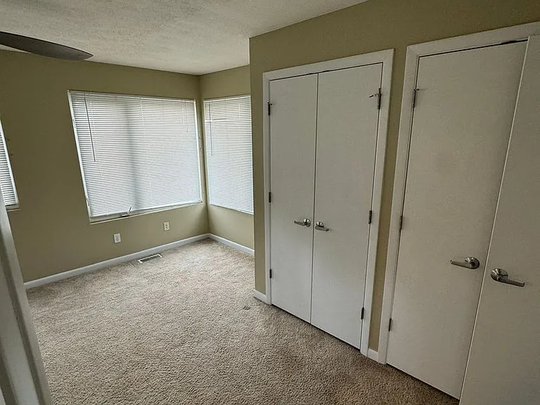 10335 Detroit Ave — Photo 14