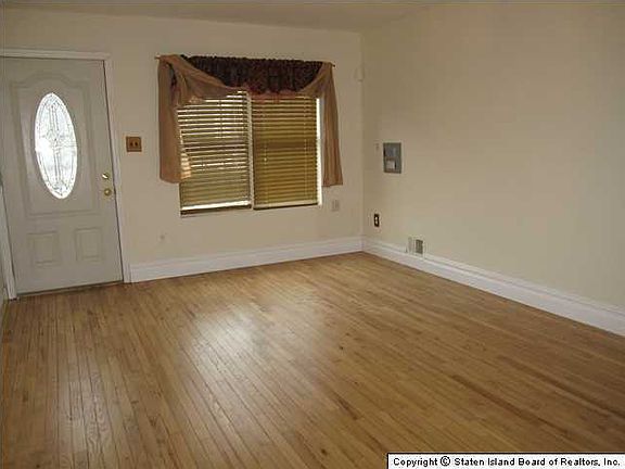 3rd image of 332 Pulaski Ave #A