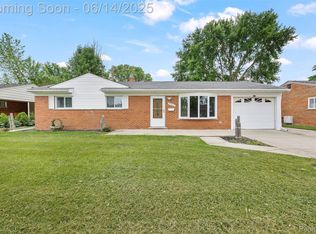 23312 Shoreview St, Saint Clair Shores, MI