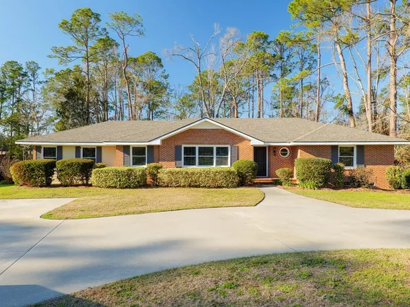 2420 Meadowbrook Dr, Valdosta, GA 31602