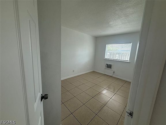 4th image of 2452 Stella St APT 101
