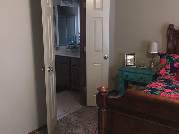 4th image of 600 SW 160th St