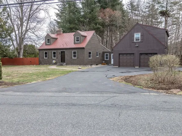 88 Mechanic St, Amherst, MA 01002