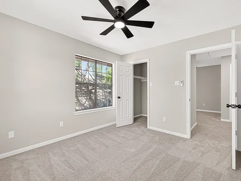 4906 Pleasure Lake Ln — Photo 39