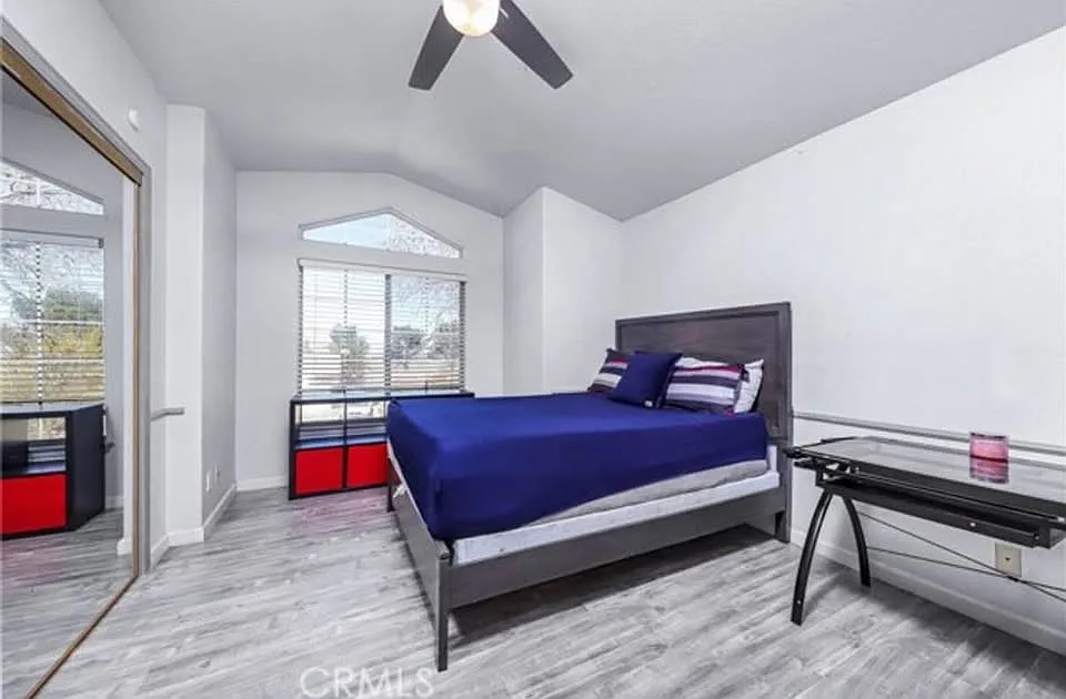 4 bed, 2568 sqft, $1,400 — Photo 2