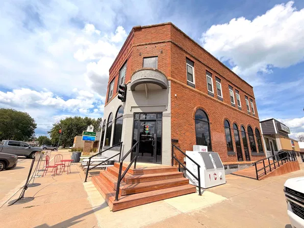 10 1st St SE, Hartley, IA 51346
