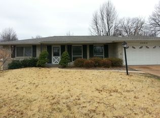 2004 Jenner Ln, Saint Louis, MO 63138