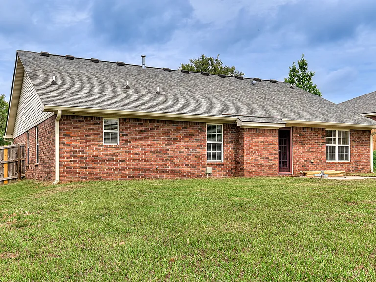4452 Country Glen Cir — Photo 37