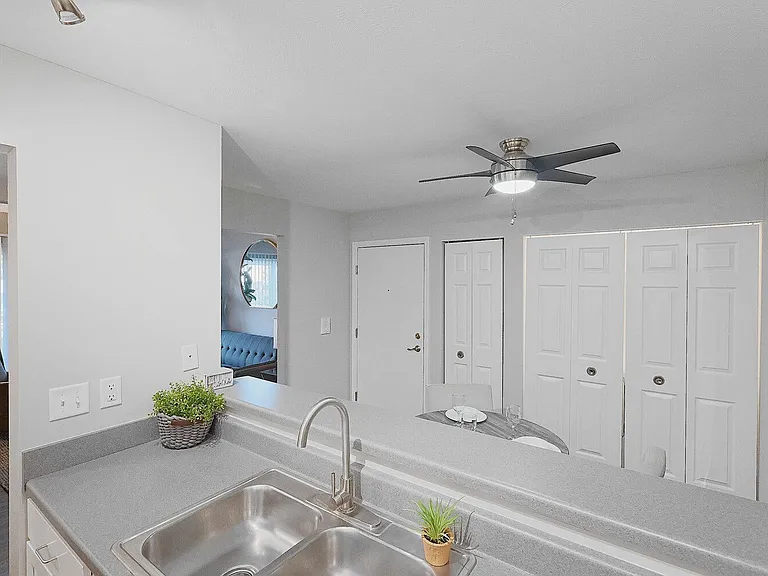 Compass Pointe — Photo 120