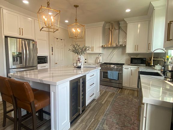 Newly remodeled kitchen.