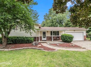 8063 Castleward Dr, Davison, MI 48423