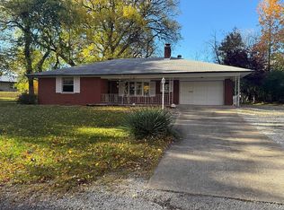 115 Pawnee Dr, Swansea, IL 62226
