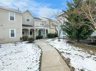 330 Tulip Ln, Freehold, NJ 07728