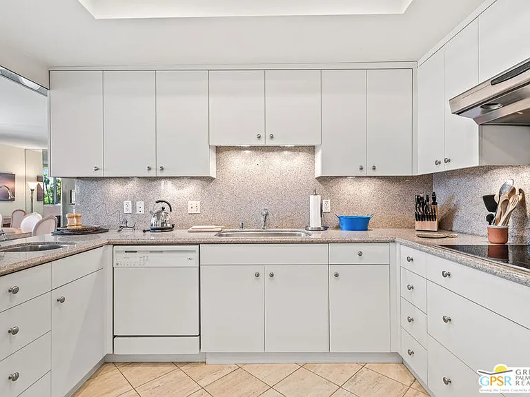 900 Island Dr #313 — Photo 21