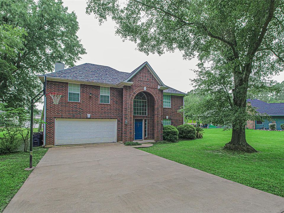 1st image of 200 Lakefront Dr