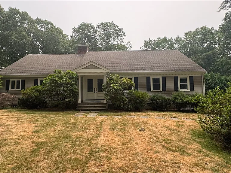 199 Country Dr — Photo 2