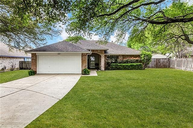 1st image of 804 Sunny Oaks Ct