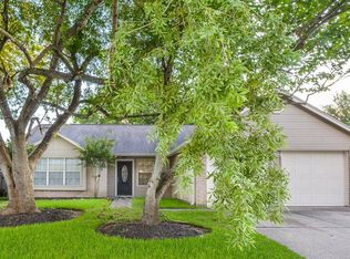 16910 Barkentine Ln, Friendswood, TX 77546