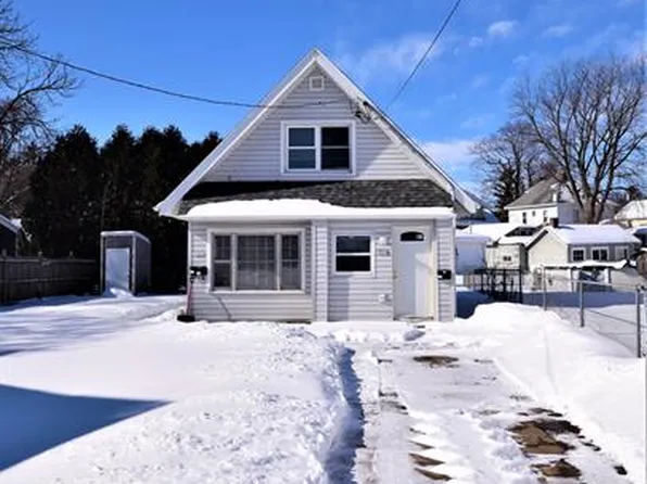 1241 Spruce St, Oshkosh, WI 54901