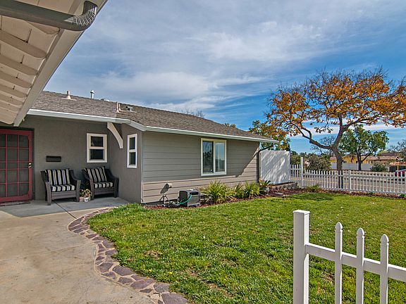 3rd image of 8482 June Lake Dr