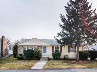 6 Sunrise Dr, Providence, RI 02908