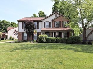3690 Treeline Ct, Amelia, OH 45102