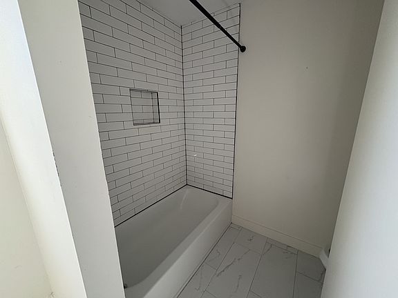 4th image of 118 Markum Dr