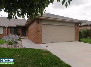 5106 Old Creek Rd, Lincoln, NE 68516