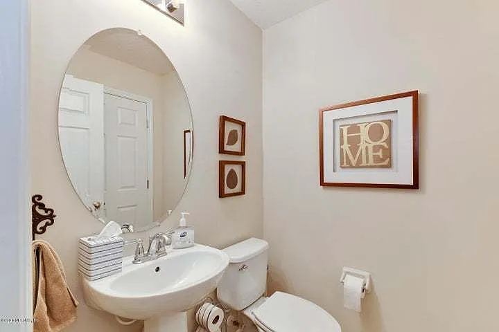 619 Grover Ln — Photo 20