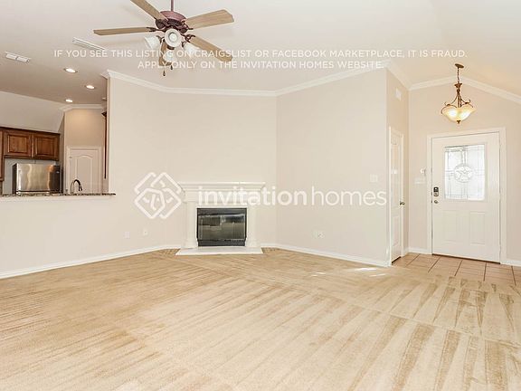 3rd image of 832 Claycourt Cir