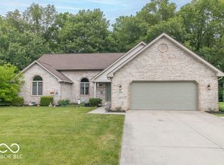 5104 W Prairiewood Dr, Muncie, IN 47304