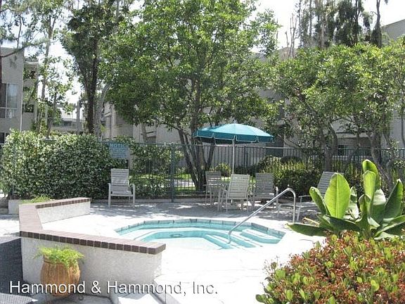 3rd image of 20134 Leadwell St Unit 141