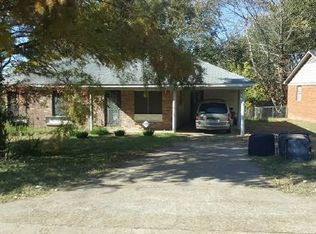 909 Driftwood St, Forrest City, AR 72335