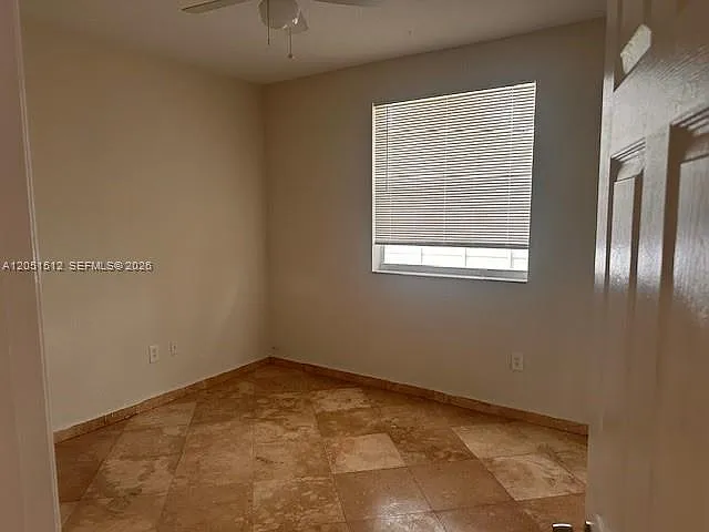 21733 Ingraham Ave — Photo 15