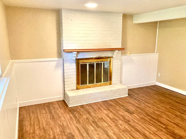 3913 Woodfield Rd — Photo 27