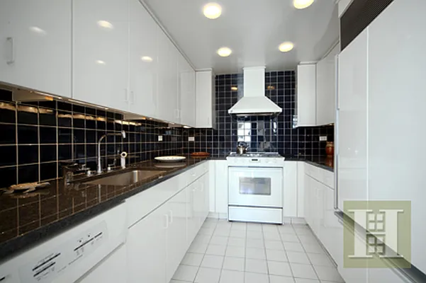 Sold by Halstead Real Estate | media 15