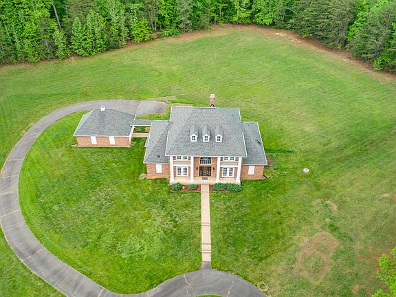 2nd image of 8607 Lee Jackson Cir