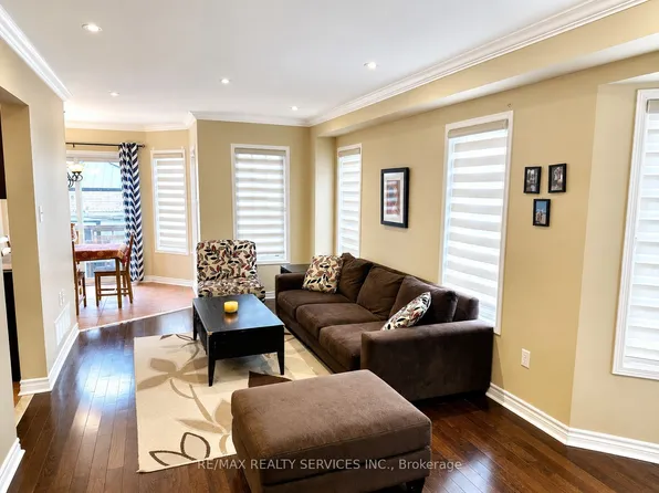 3083 Hawktail Cres, Mississauga, ON L5M 6W8