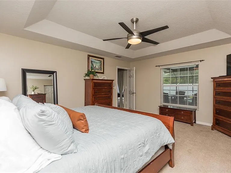 7 Lancaster Ln — Photo 50