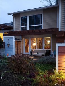 981 Curtis Loop NE, Bainbridge Island, WA, 98110