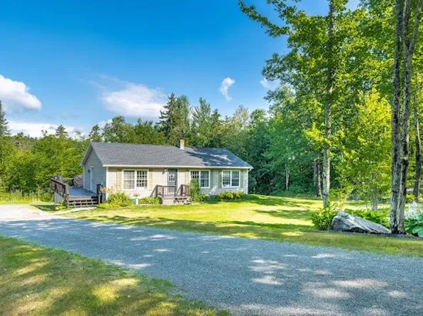 772 Saint Johnsbury Road, Littleton, NH 03561