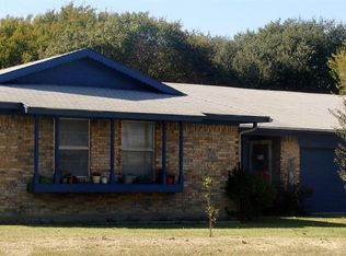 813 S Avenue N, Clifton, TX 76634