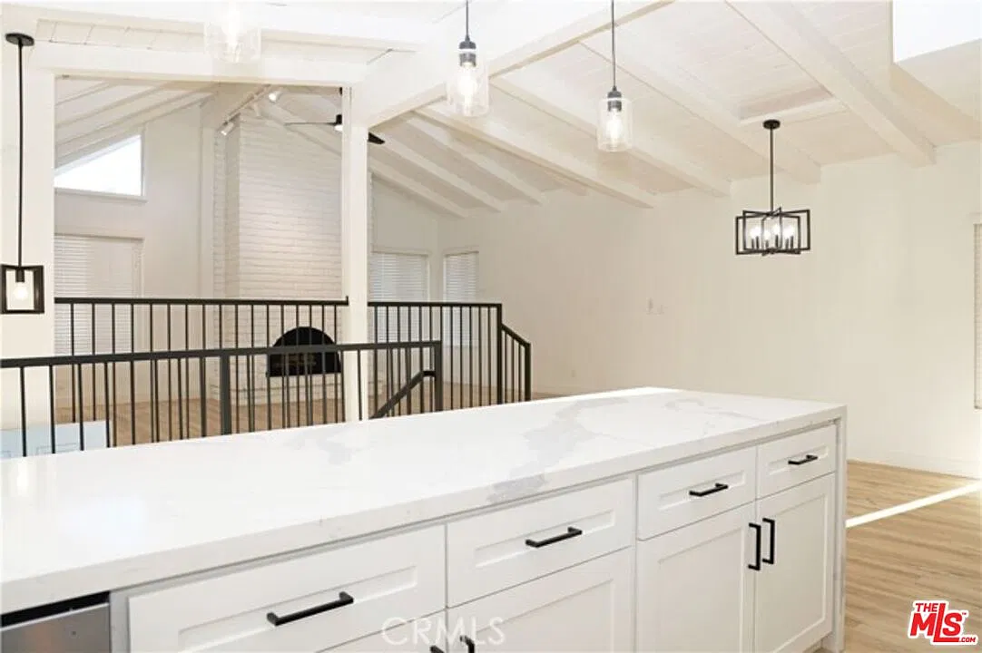 4 bed, 2.0 bath, 1700 sqft, $8,450 — Photo 4