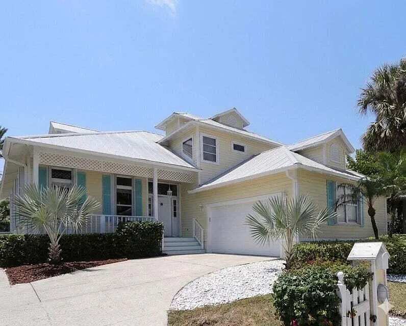 400 Seaside Ln