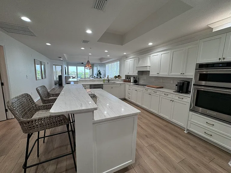 3805 Gulf Blvd #405 — Photo 6