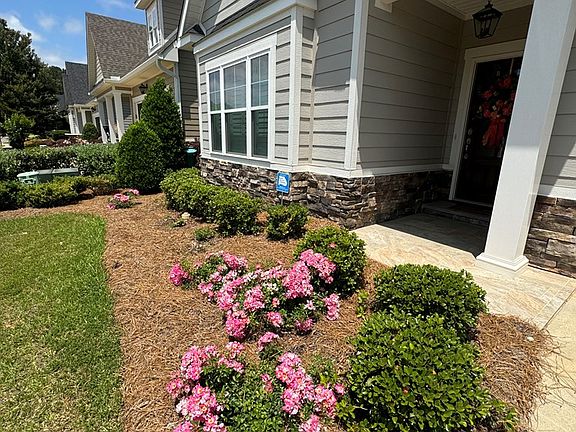 3rd image of 205 Kinning Park Ln