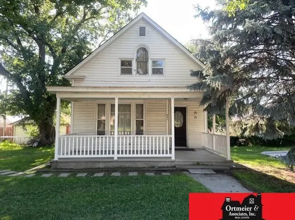 631 N Lincoln St, West Point, NE 68788