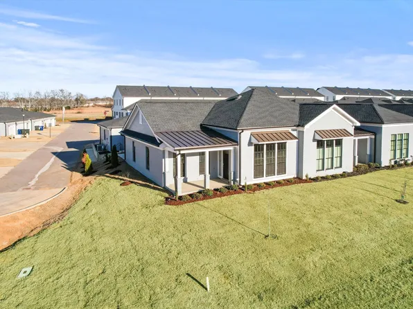 136 Moss Brook Ln, Madison, AL 35757